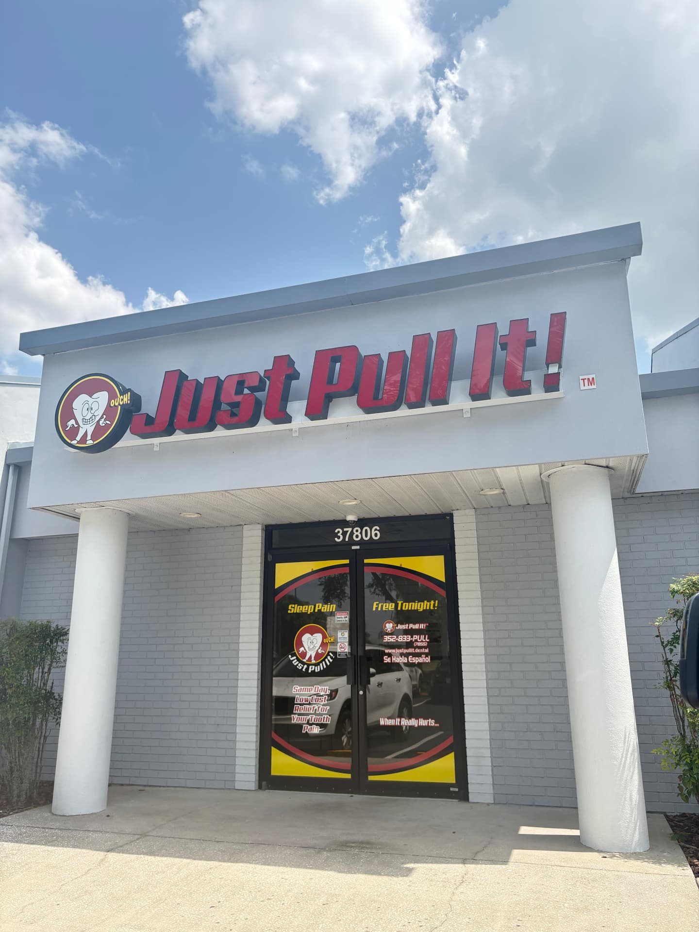 Just Pull It Zephyrhills storefront