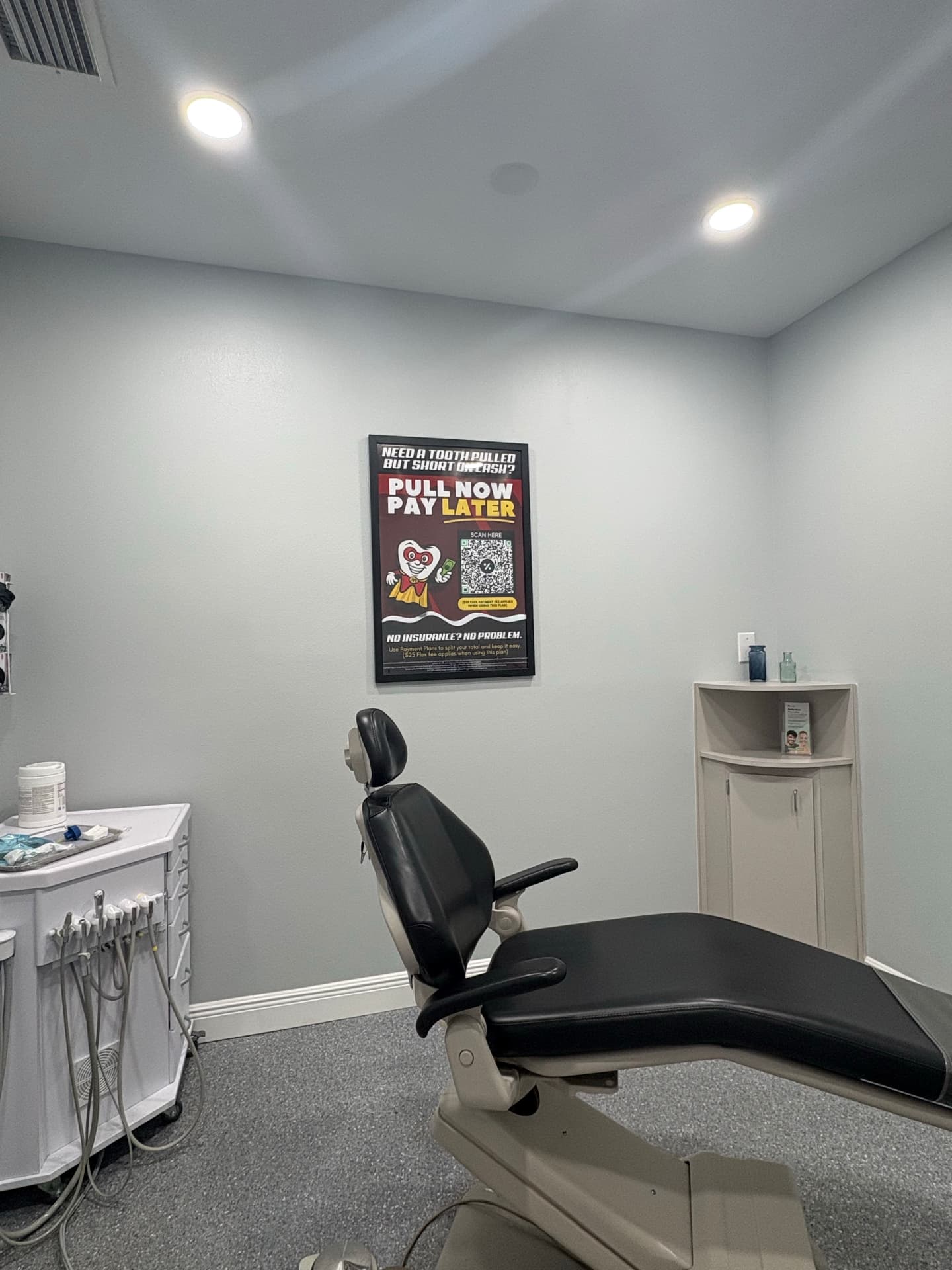 Dental treatment room at the Just Pull It Zephyrhills office